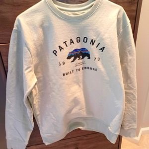 Patagonia logo sweatshirt
